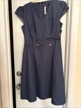 NY Collection Navy V-Neck A-Line Midi Dress with Belt Detail, size XL.